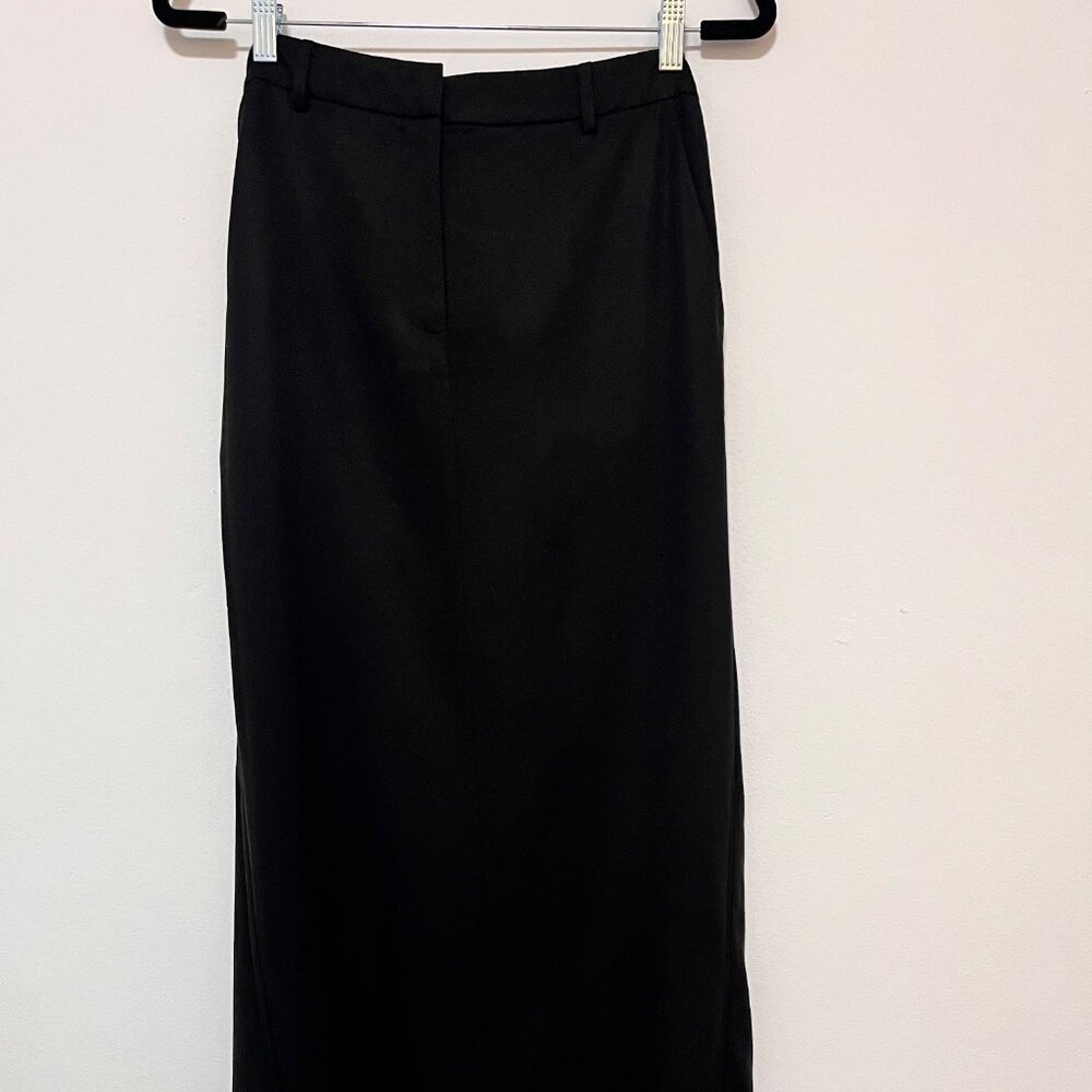 Reformation Black Maxi Skirt With Back Slit & Pockets Size 2 - Picture 3 of 16